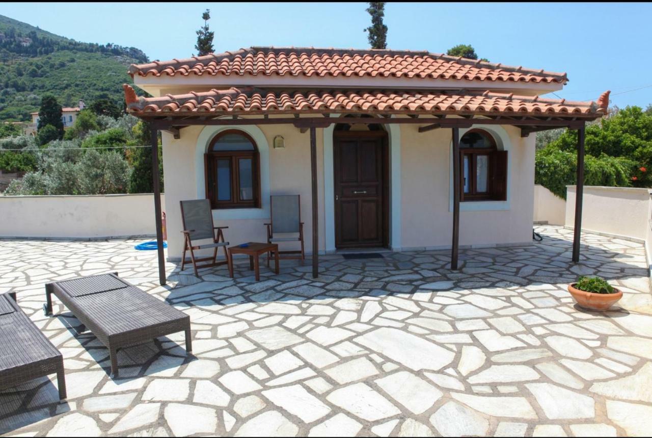 Pleoussa Studio And Apartments Skopelos Town Exterior photo